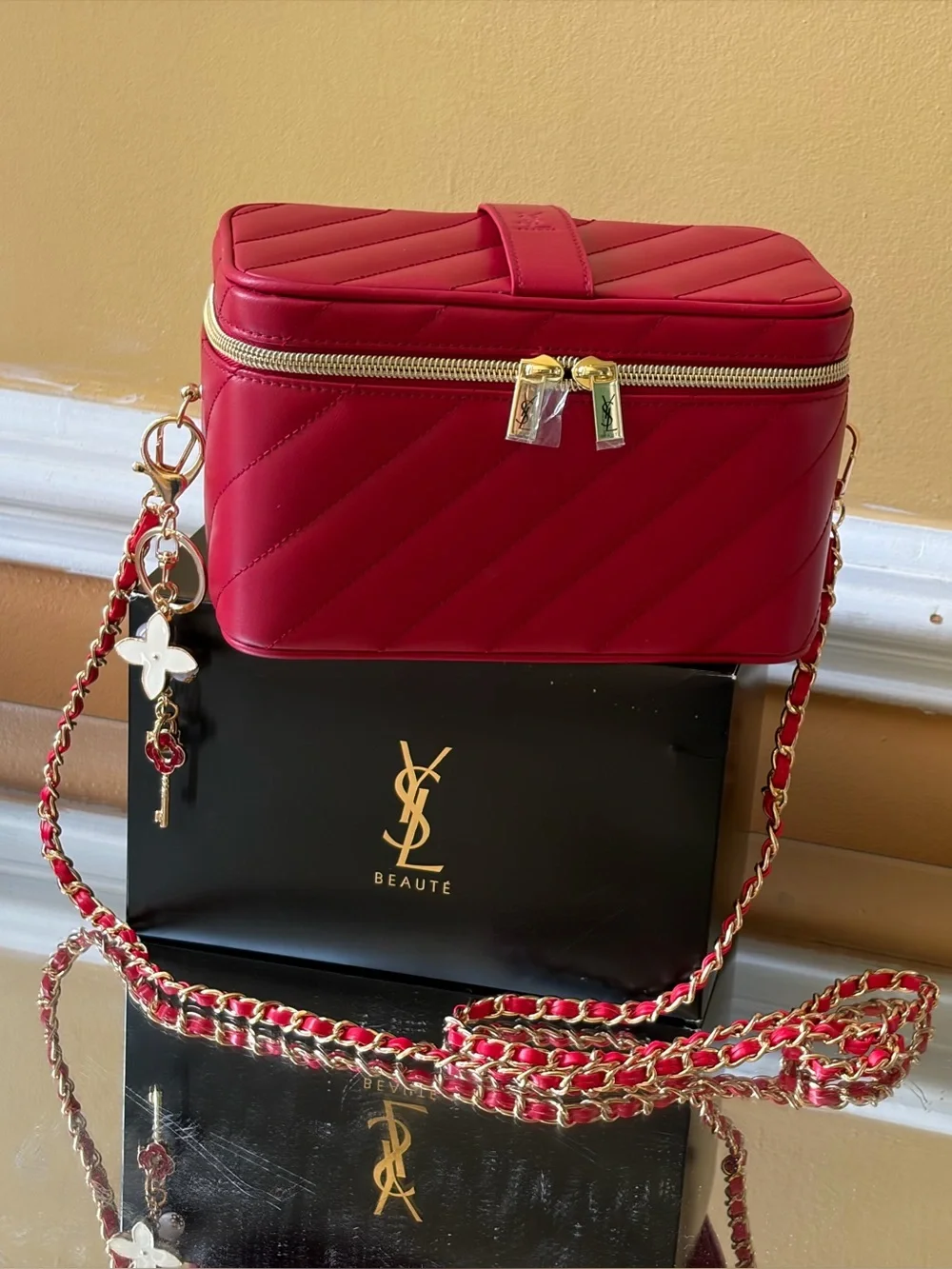 Yves Saint Laurent vanity case/crossbody bag - Picture 2 of 13